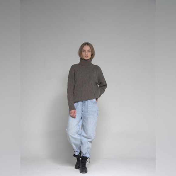 Merino wool sweater. Warm winter knit wear. Brown. Size L - Picture 15 of 16